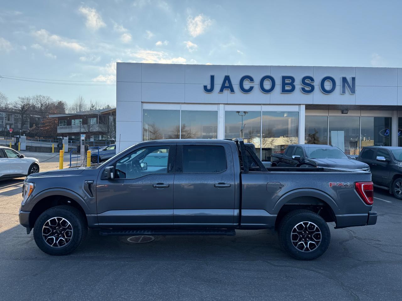 2023 Ford F-150 XLT Photo1