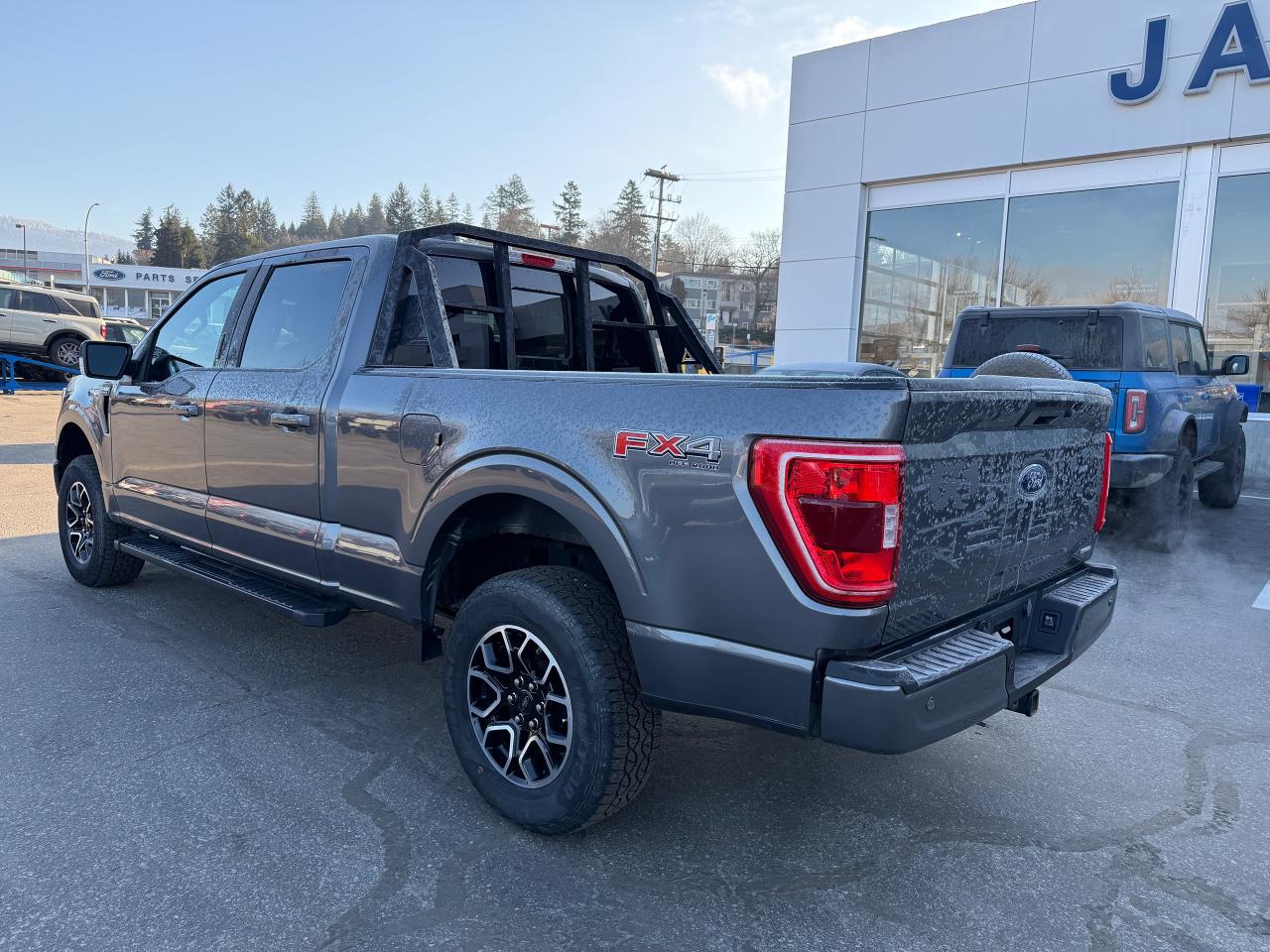 2023 Ford F-150 XLT Photo2