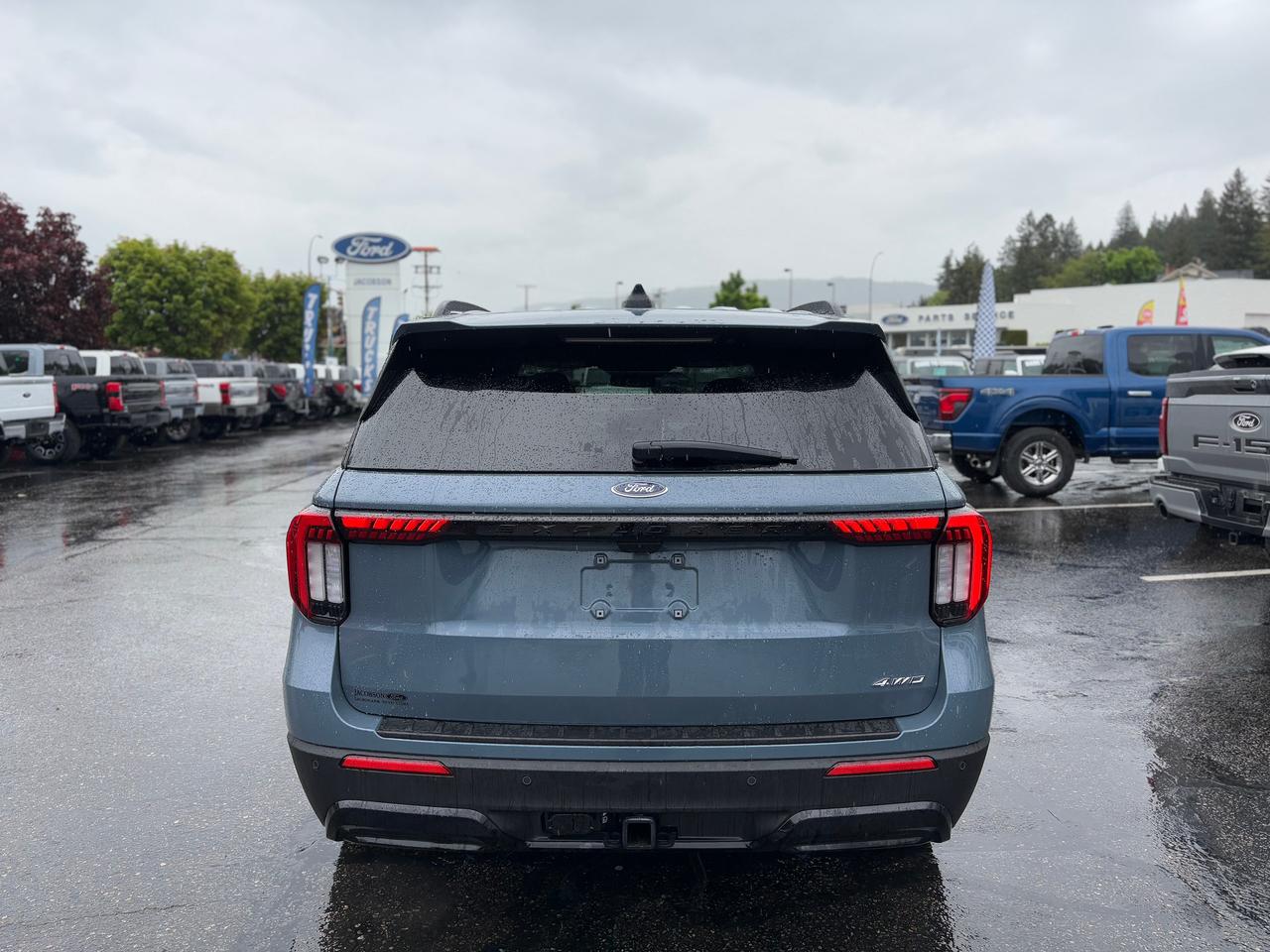 2026 Ford Explorer ST-Line Photo3