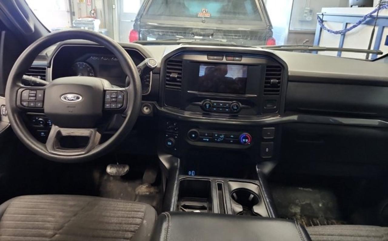 2021 Ford F-150 XL Crew 4X4 | STX Pkg | Bucket Seats | Tow Pkg | CarPlay + Android | Rear Camera | and More ! Photo3