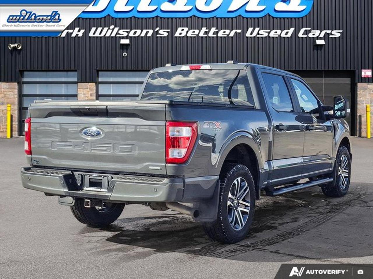 2021 Ford F-150 XL Crew 4X4 | STX Pkg | Bucket Seats | Tow Pkg | CarPlay + Android | Rear Camera | and More ! Photo