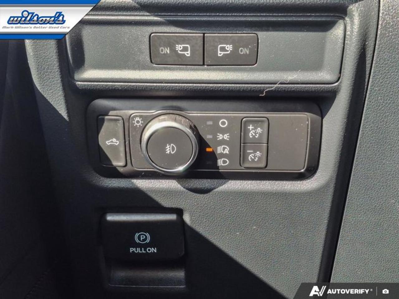 2021 Ford F-150 XL Crew 4X4 | STX Pkg | Bucket Seats | Tow Pkg | CarPlay + Android | Rear Camera | and More ! Photo