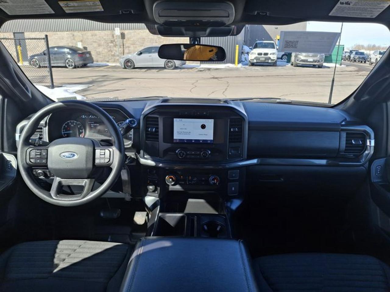 2021 Ford F-150 XL Crew 4X4 | STX Pkg | Bucket Seats | Tow Pkg | CarPlay + Android | Rear Camera | and More ! Photo