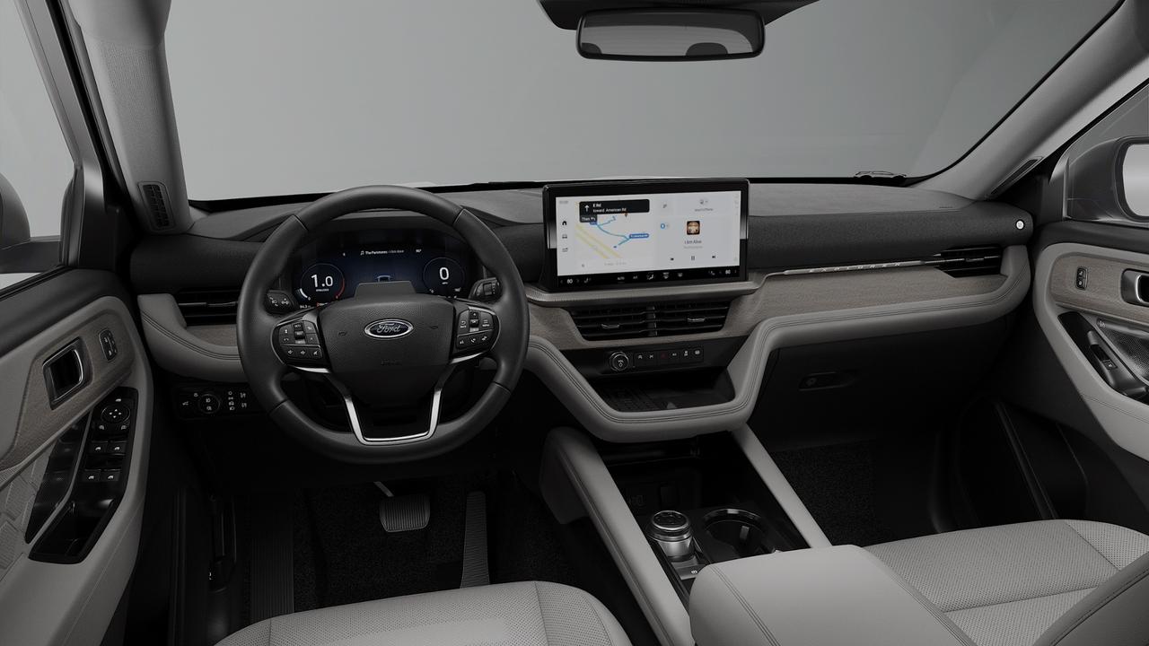 2026 Ford Explorer Platinum Photo