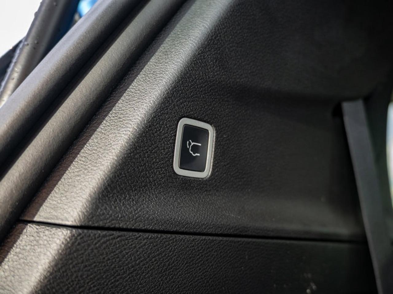 2026 Chrysler Pacifica Select Photo