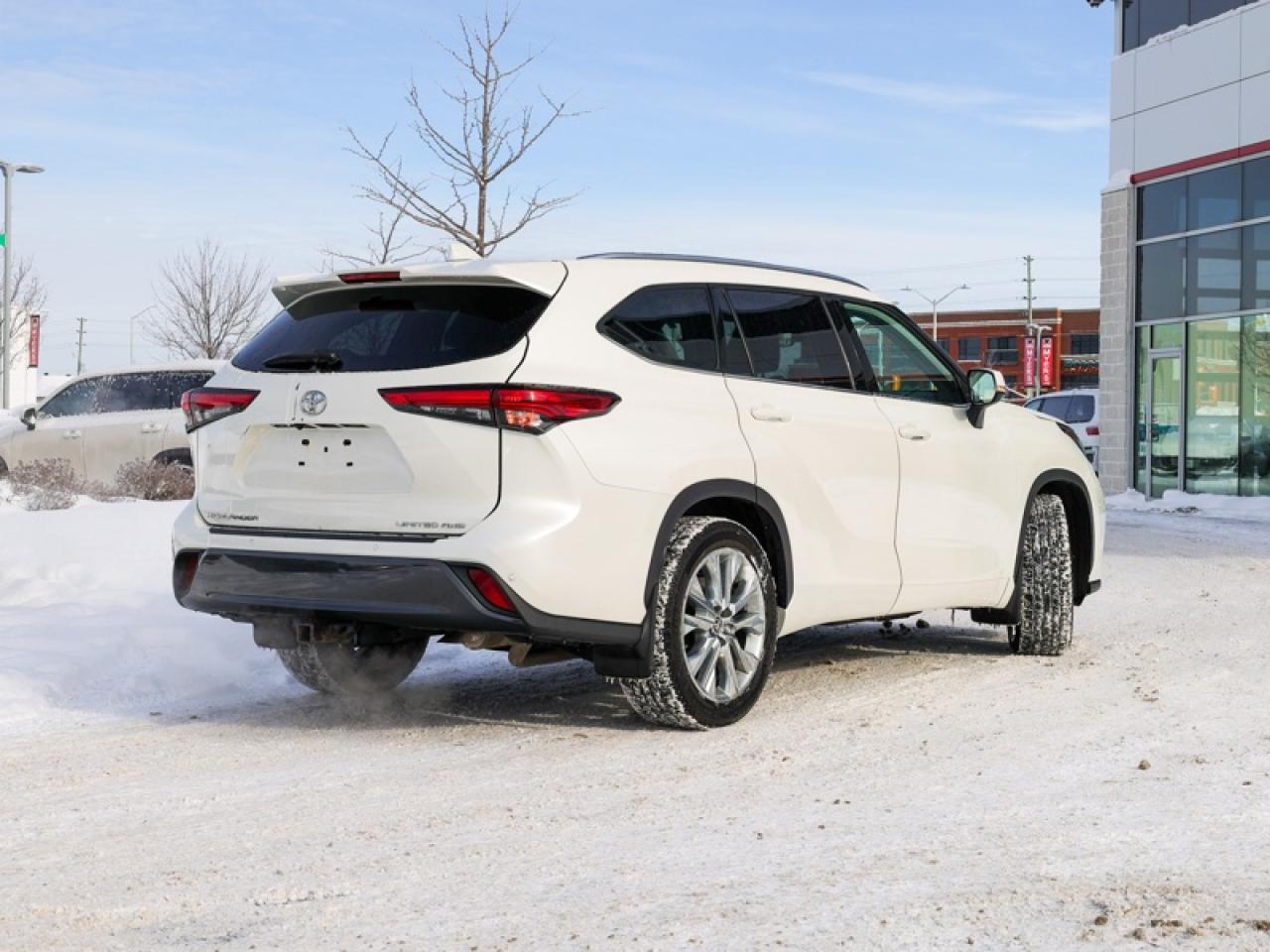 2020 Toyota Highlander Limited  - Leather Seats - $279 B/W Photo2