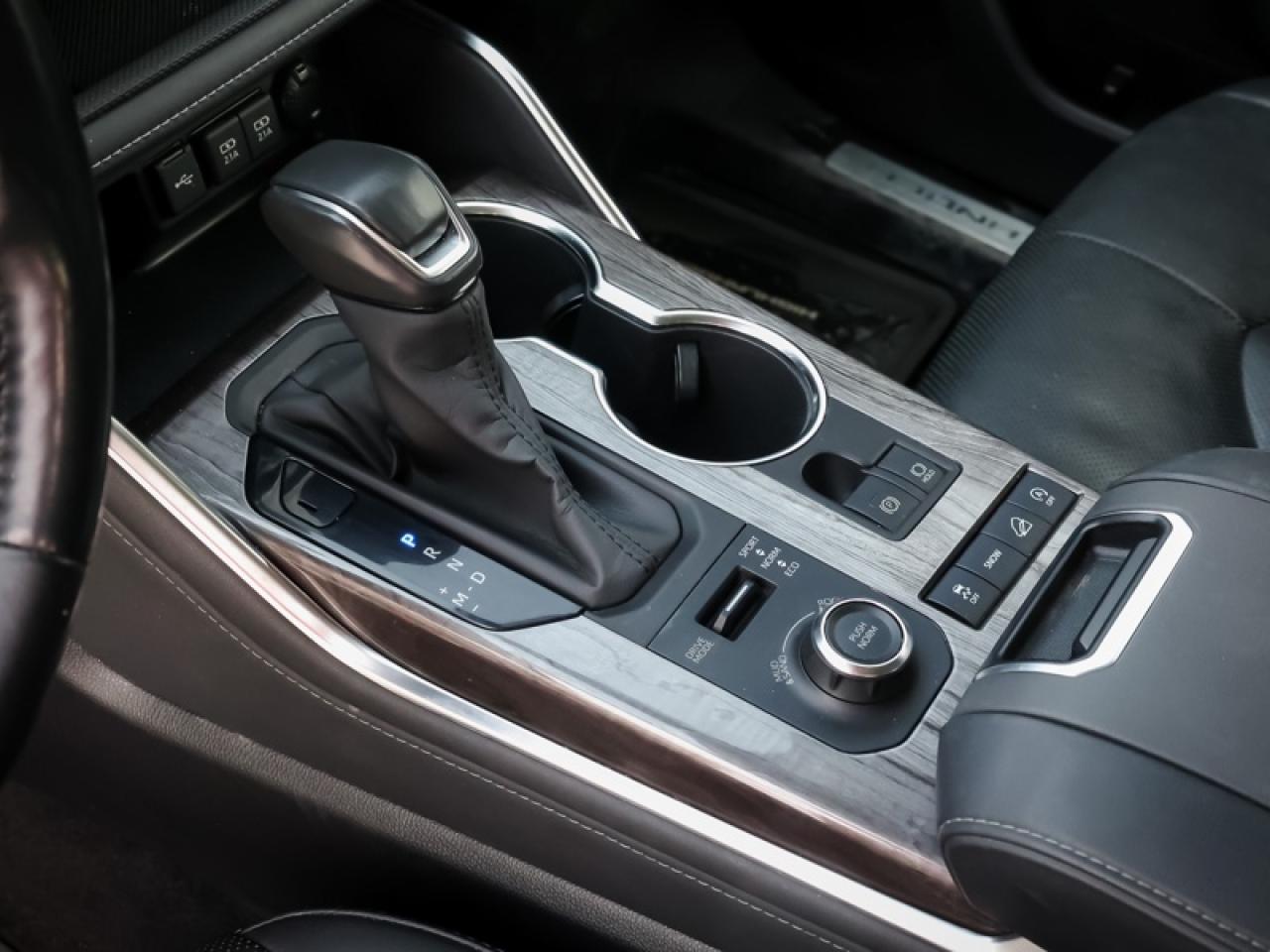 2020 Toyota Highlander Limited  - Leather Seats - $279 B/W Photo