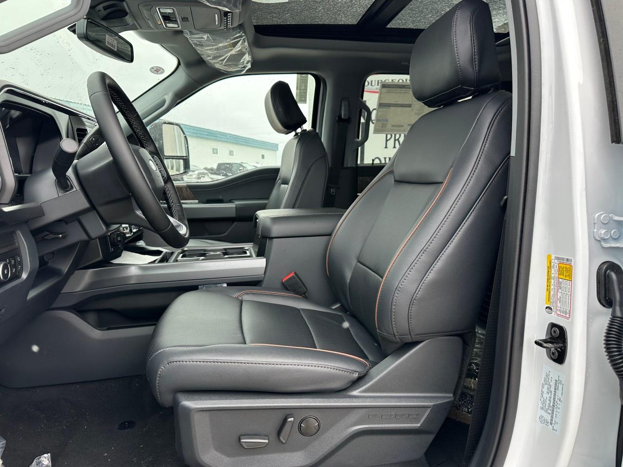 2026 Ford F-250 Super Duty SRW LARIAT 4WD CREW CAB 6.75' BOX Photo