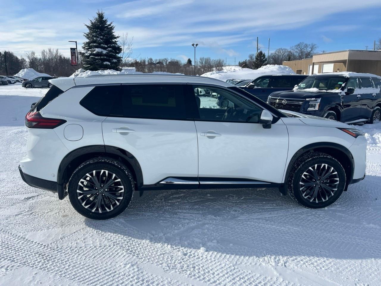 2026 Nissan Rogue AWD Platinum Photo