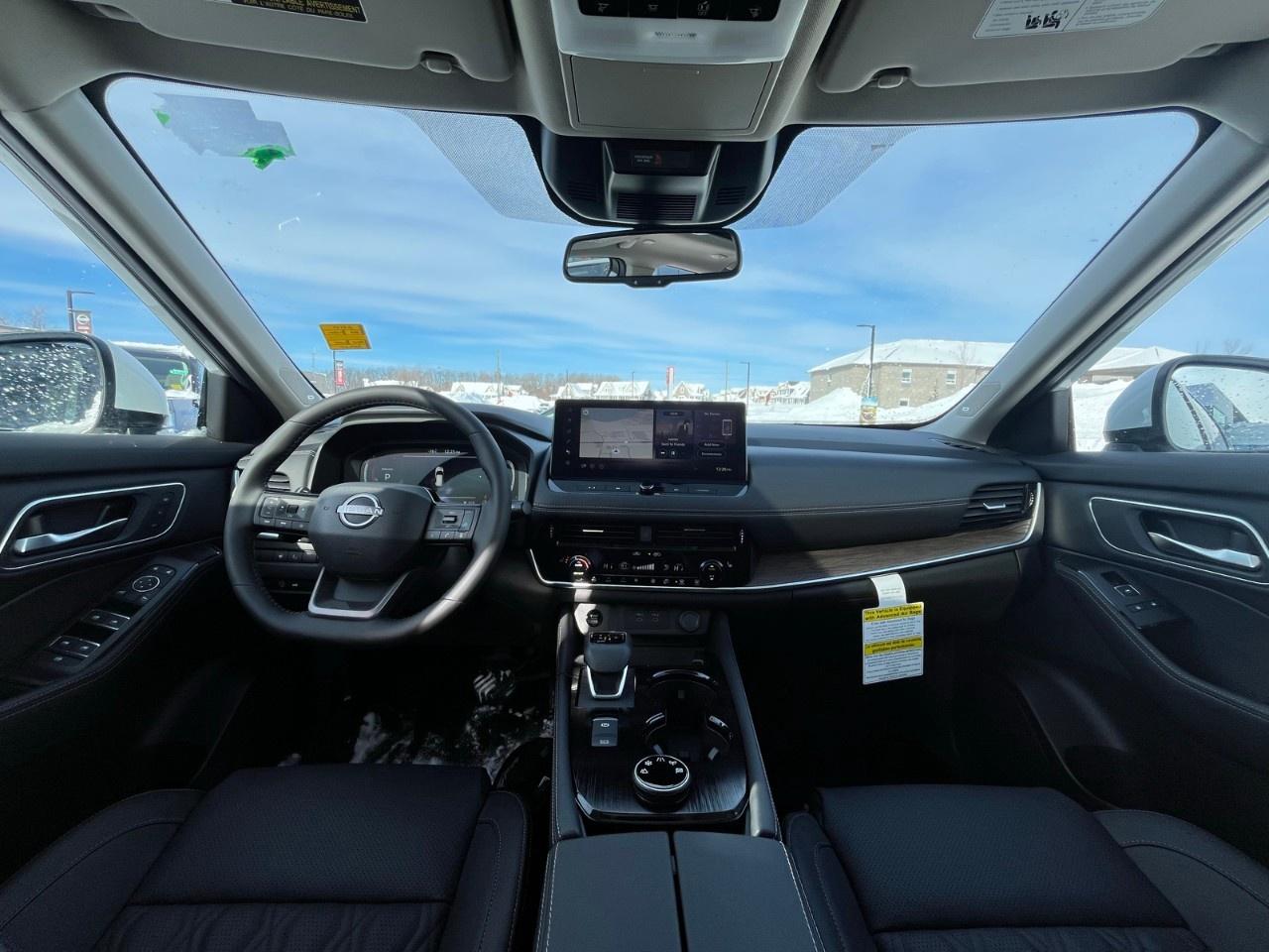 2026 Nissan Rogue AWD Platinum Photo