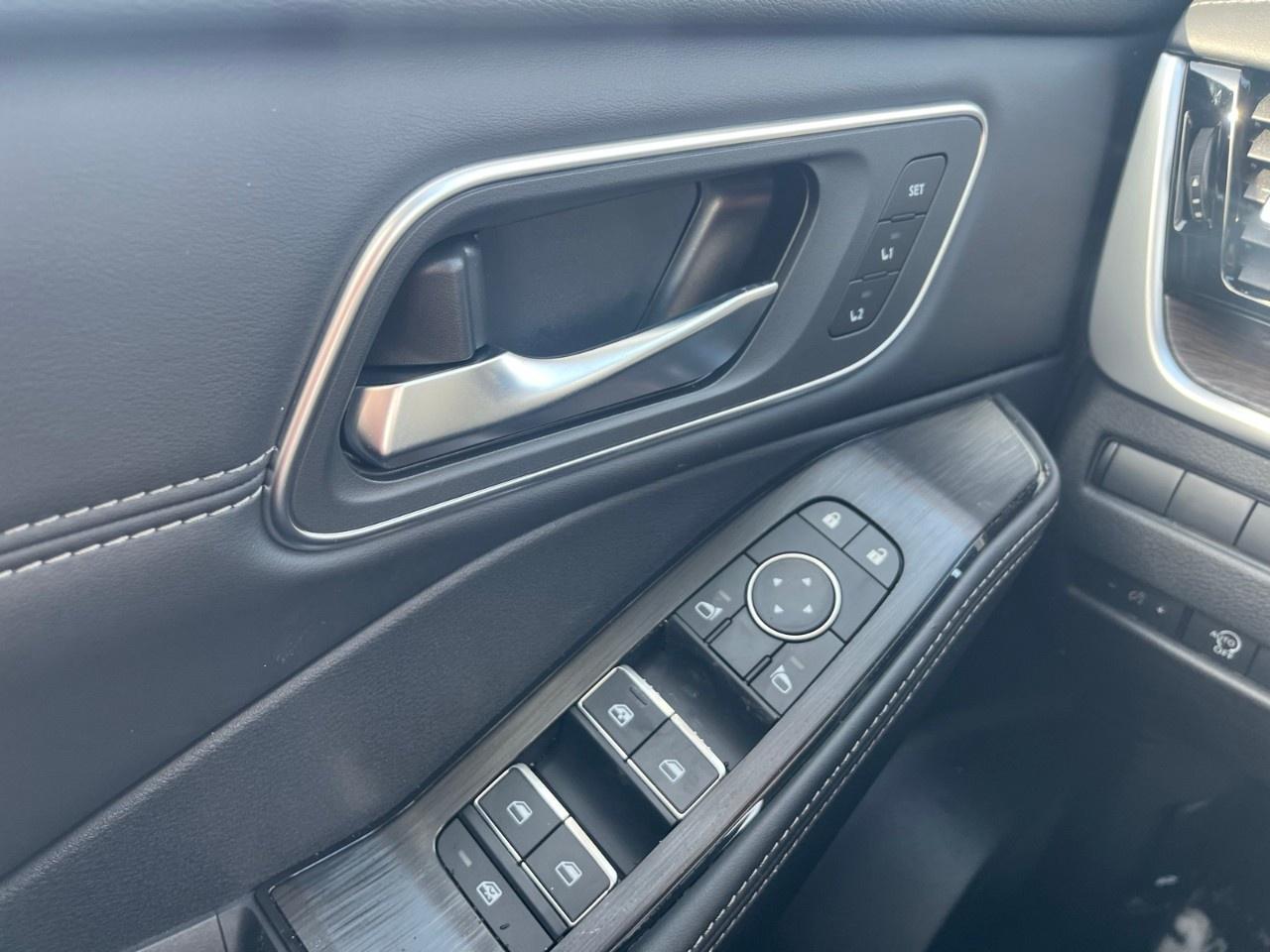 2026 Nissan Rogue AWD Platinum Photo