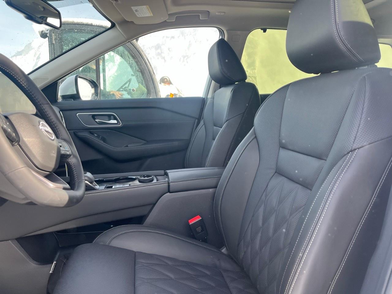 2026 Nissan Rogue AWD Platinum Photo