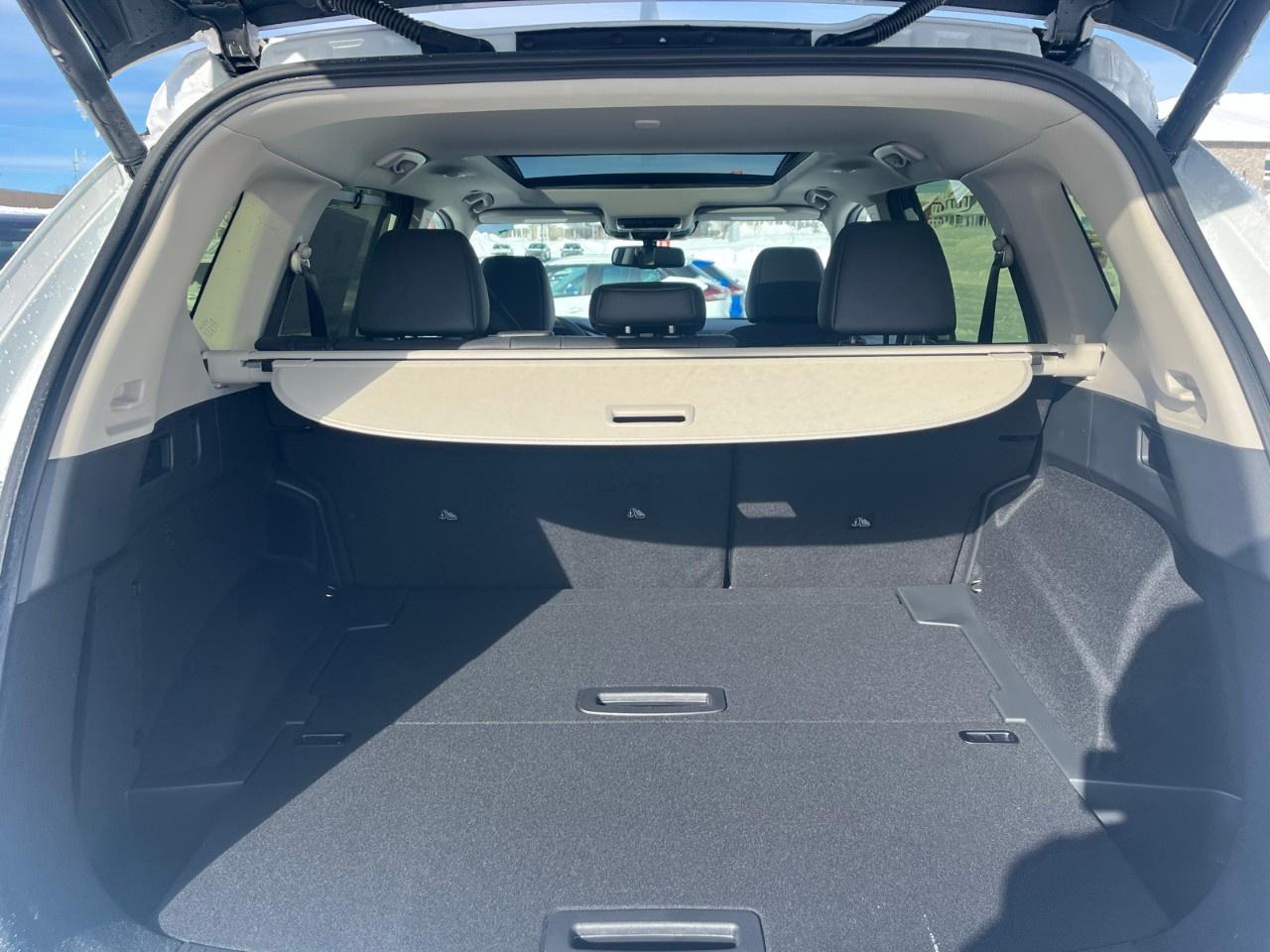 2026 Nissan Rogue AWD Platinum Photo