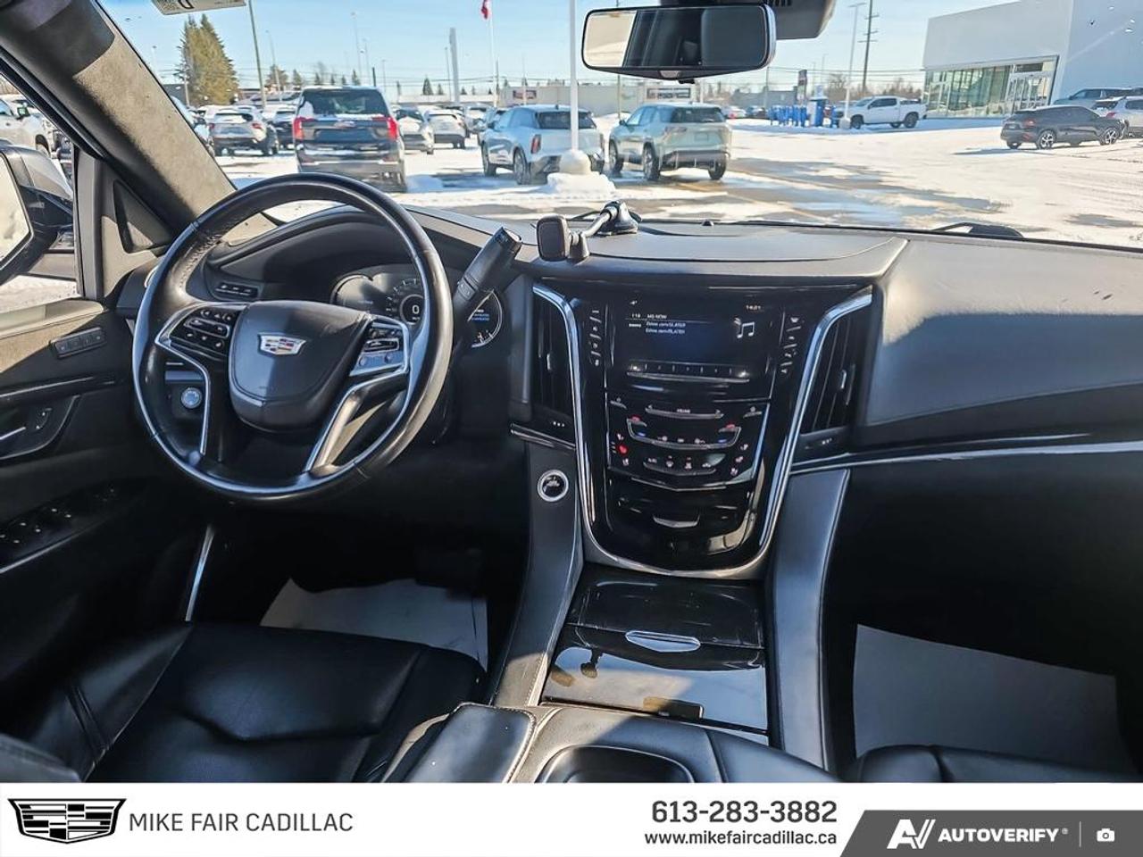 2019 Cadillac Escalade Platinum Magnetic Ride Control, Power Retractable Ride Control , LED Lighting Photo