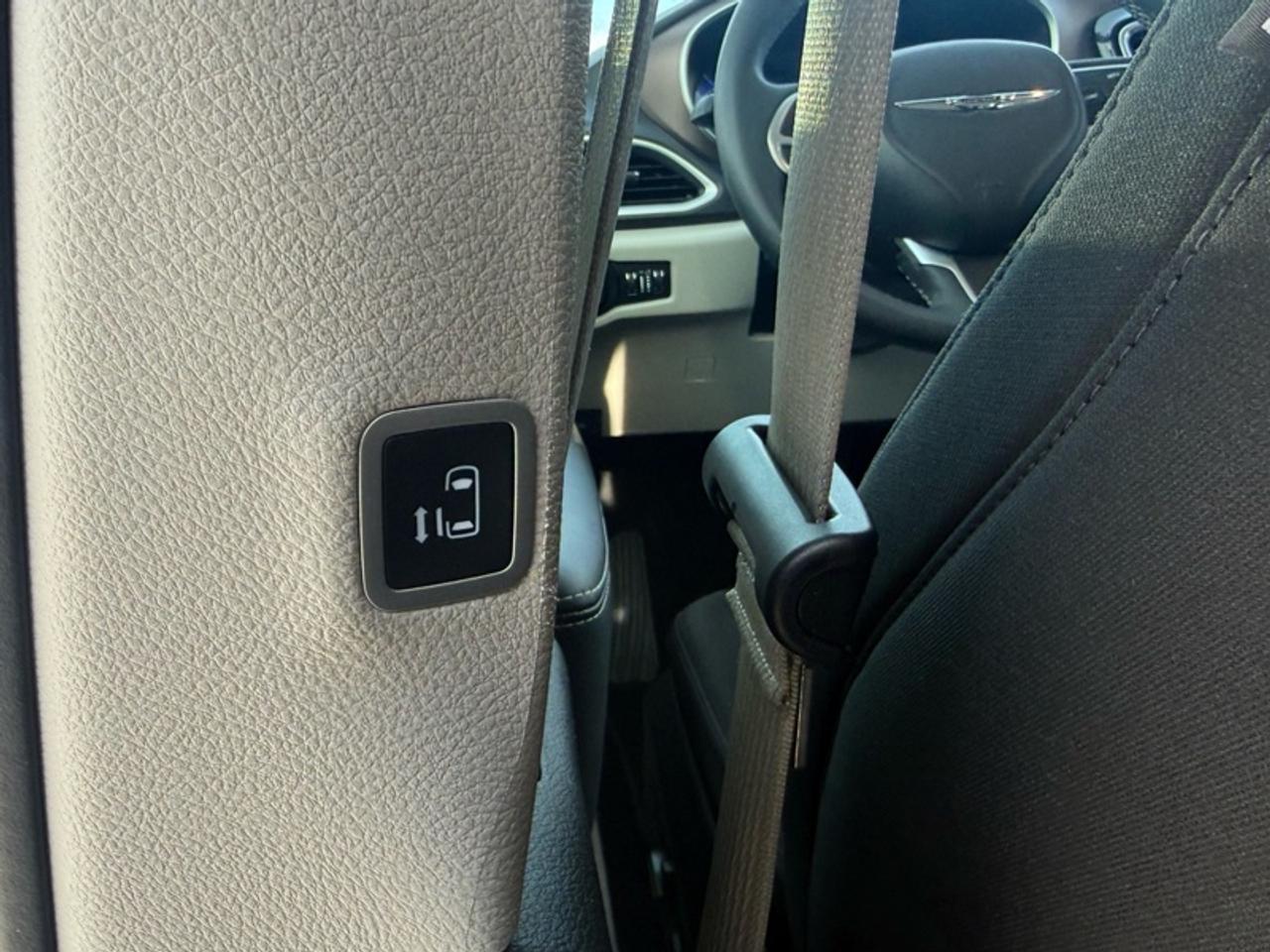 2024 Dodge Grand Caravan SXT  - Heated Seats Photo