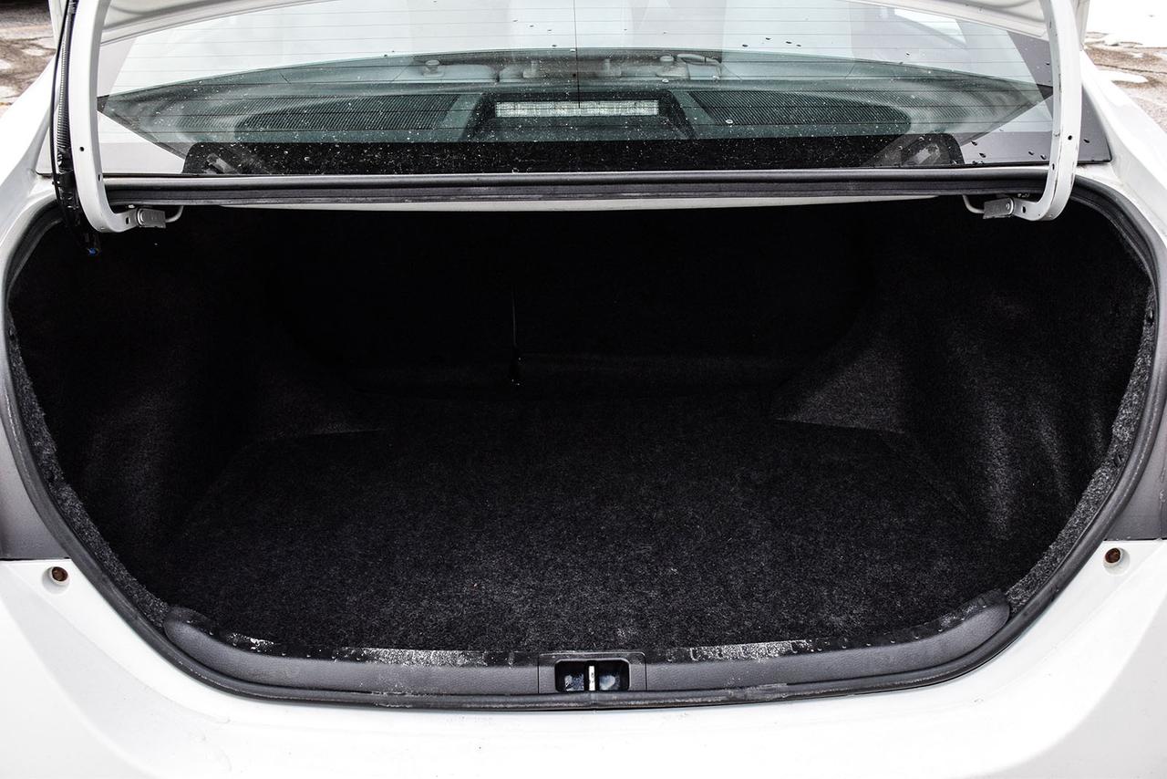 2016 Toyota Corolla LE Heated Seats backup camera Photo