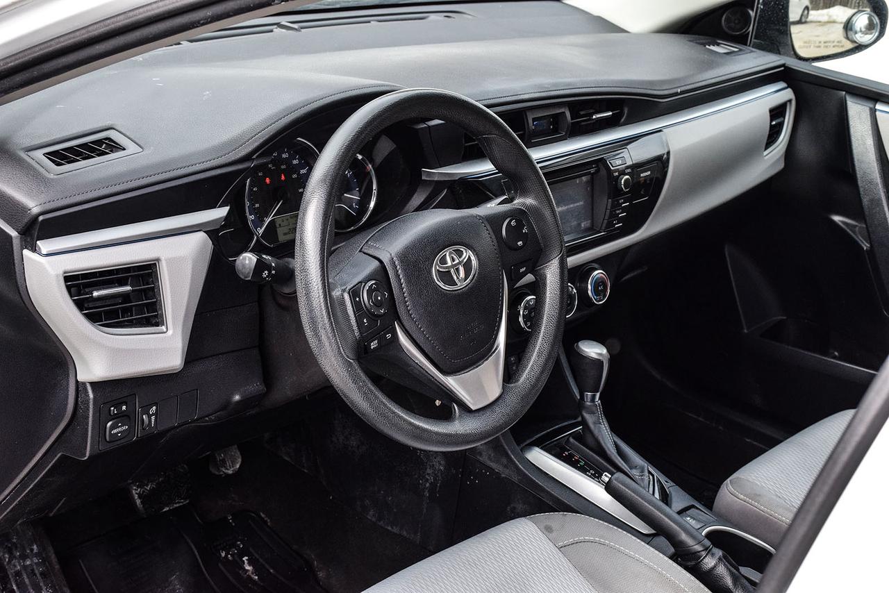 2016 Toyota Corolla LE Heated Seats backup camera Photo