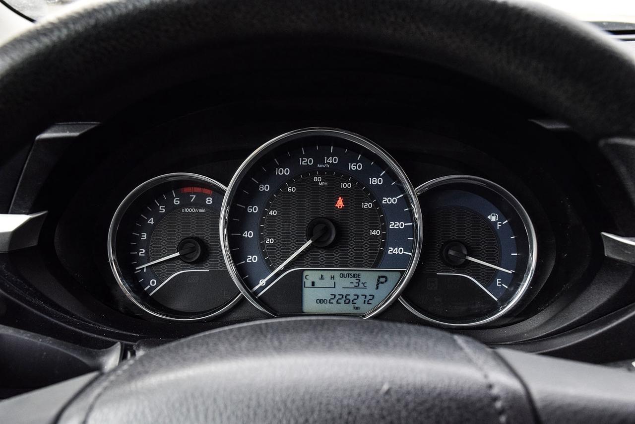 2016 Toyota Corolla LE Heated Seats backup camera Photo