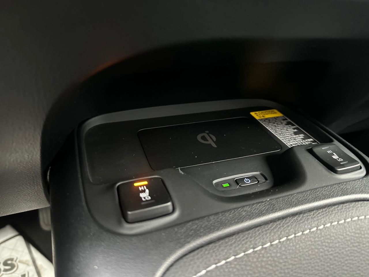 2025 Toyota Corolla Hatchback SE Photo