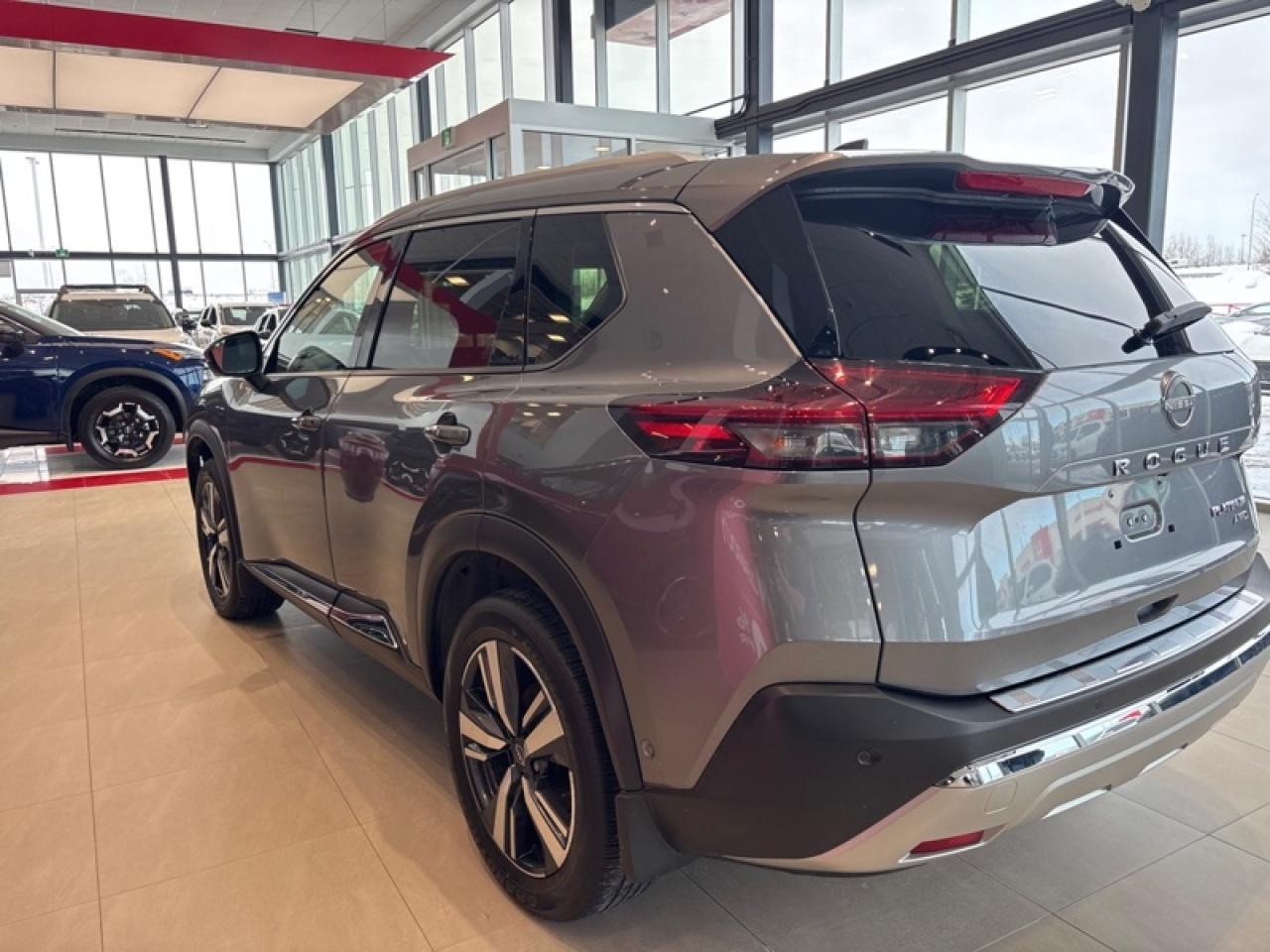 2023 Nissan Rogue Platinum  - HUD -  Moonroof - $230 B/W Photo
