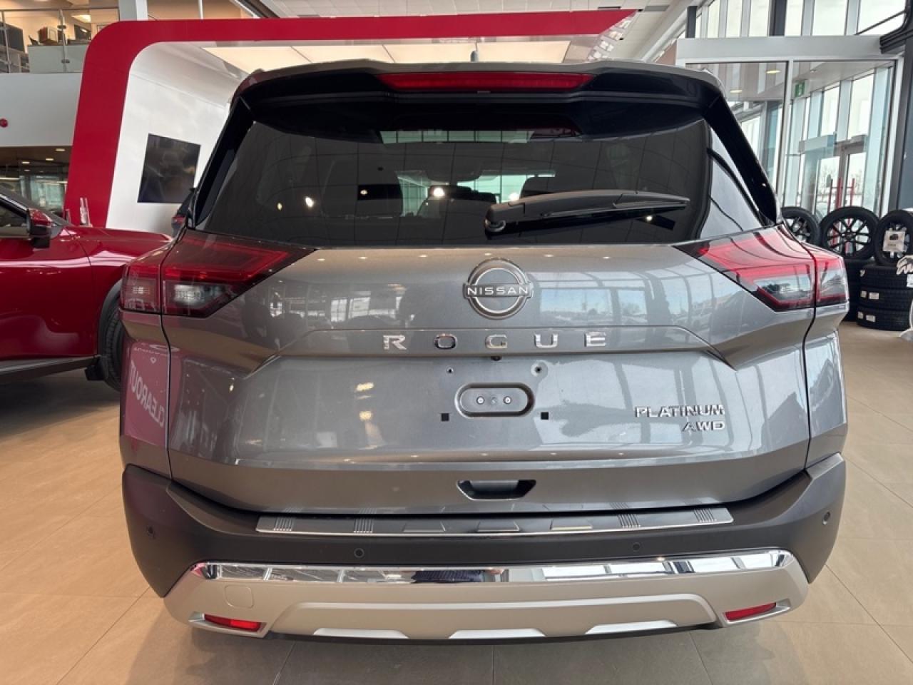 2023 Nissan Rogue Platinum  - HUD -  Moonroof - $230 B/W Photo