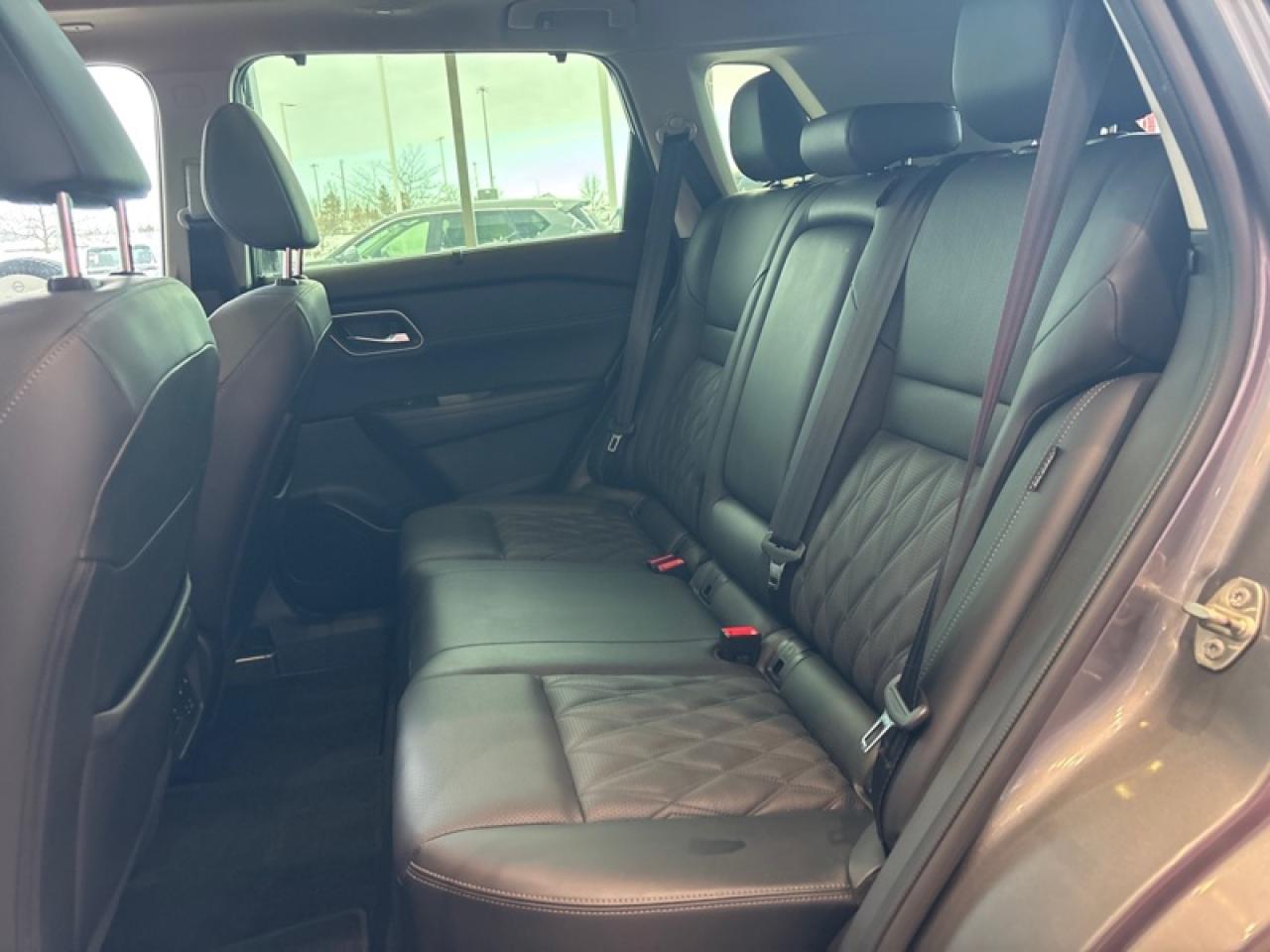 2023 Nissan Rogue Platinum  - HUD -  Moonroof - $230 B/W Photo