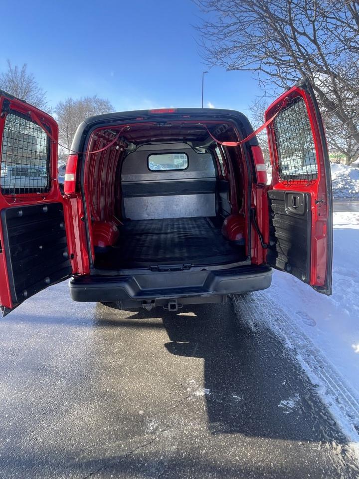 2008 GMC Savana Cargo Van SLIDING DOOR      KROWN RUST PROOFED Photo