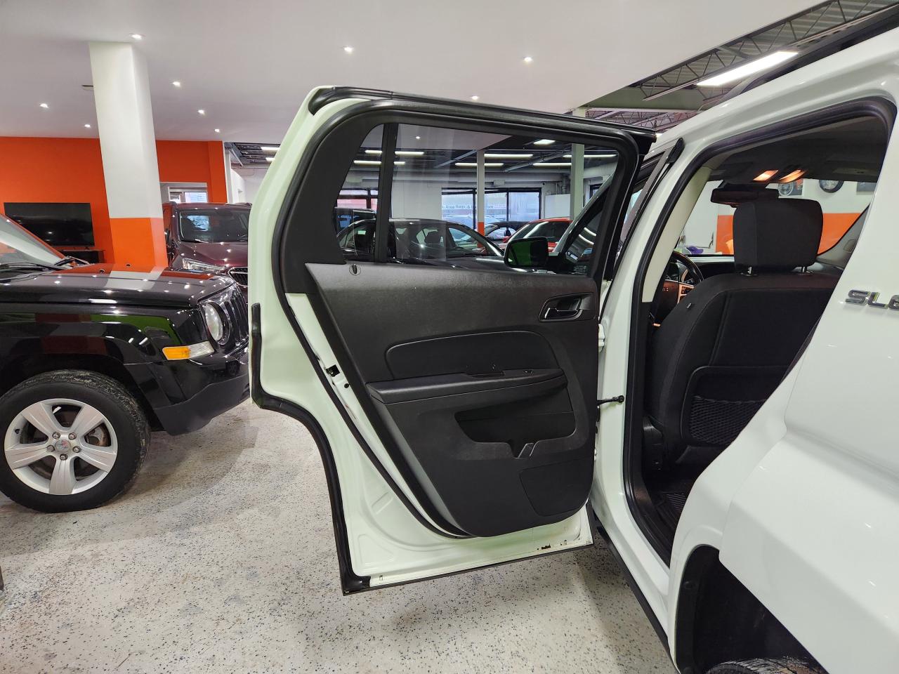 2017 GMC Terrain SLE AWD H-TED SEATS REAR CAM SUNROOF NO ACCIDENTS Photo