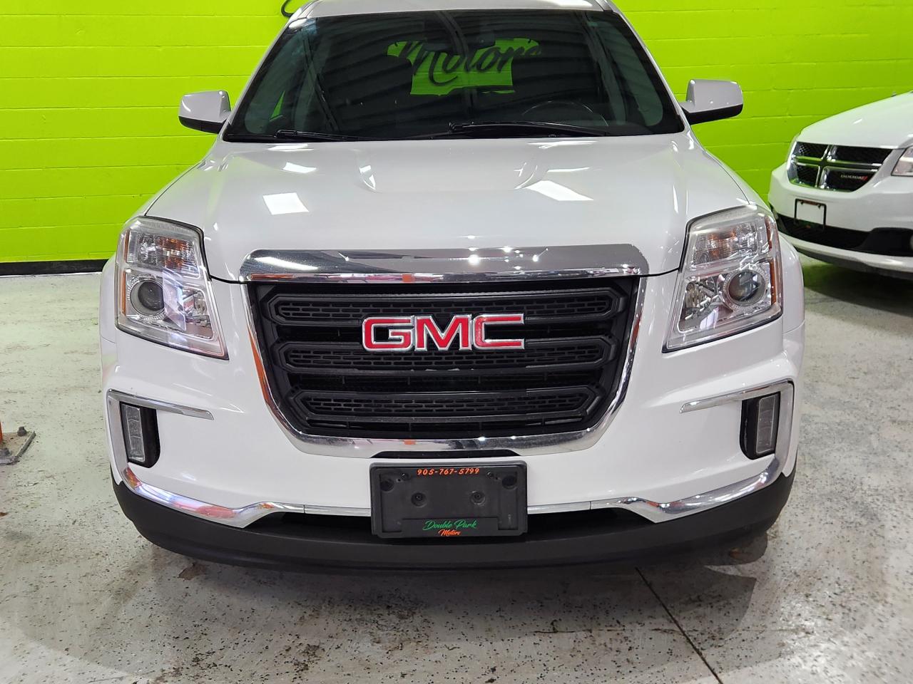 2017 GMC Terrain SLE AWD H-TED SEATS REAR CAM SUNROOF NO ACCIDENTS Photo