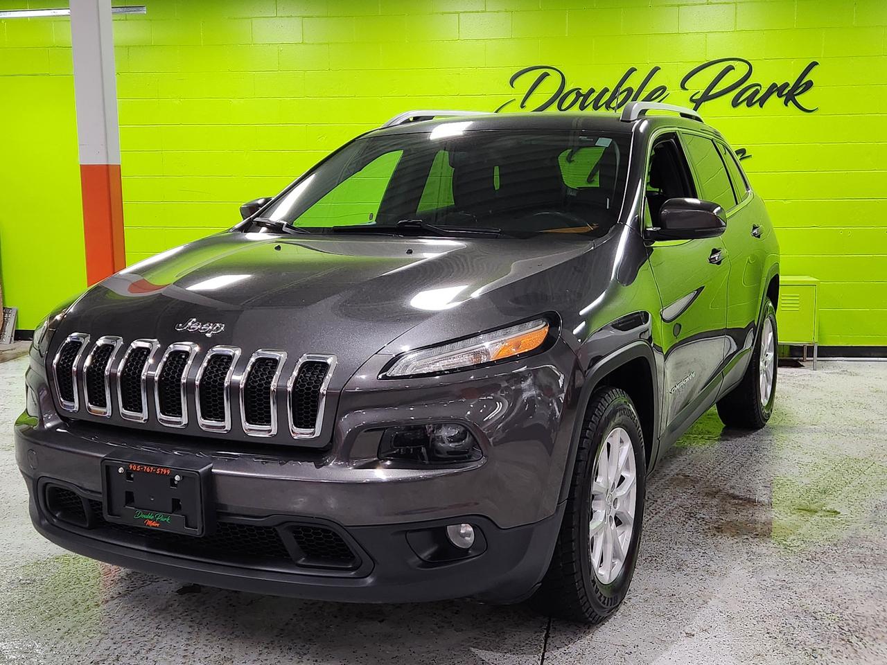 2015 Jeep Cherokee North 4X4 8.4 SCREEN POWER HATCH AUTO START - Photo #1