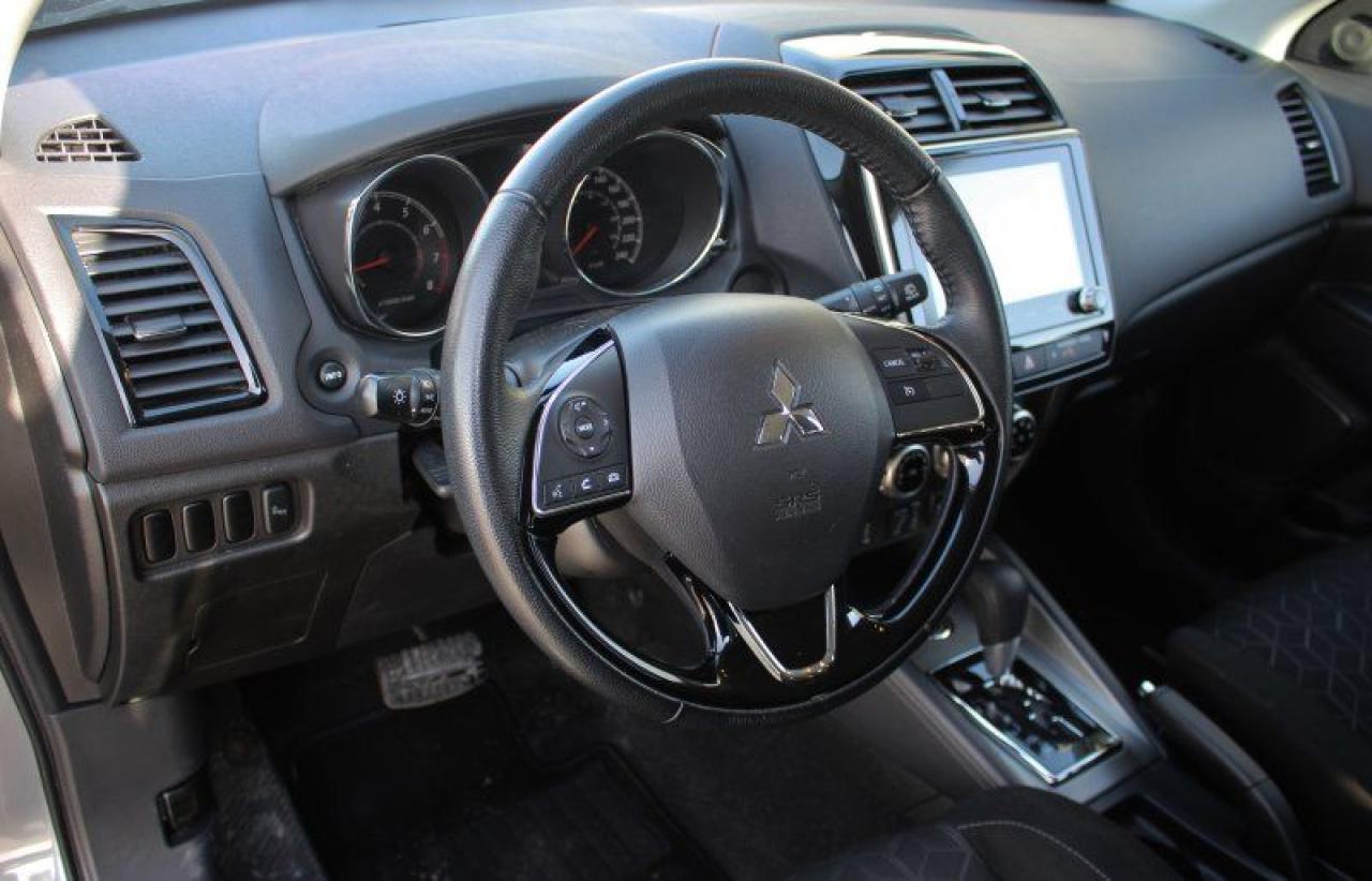 2024 Mitsubishi RVR SE*AWD*Heated Seats*CarPlay*Rear Cam*2.4L Photo