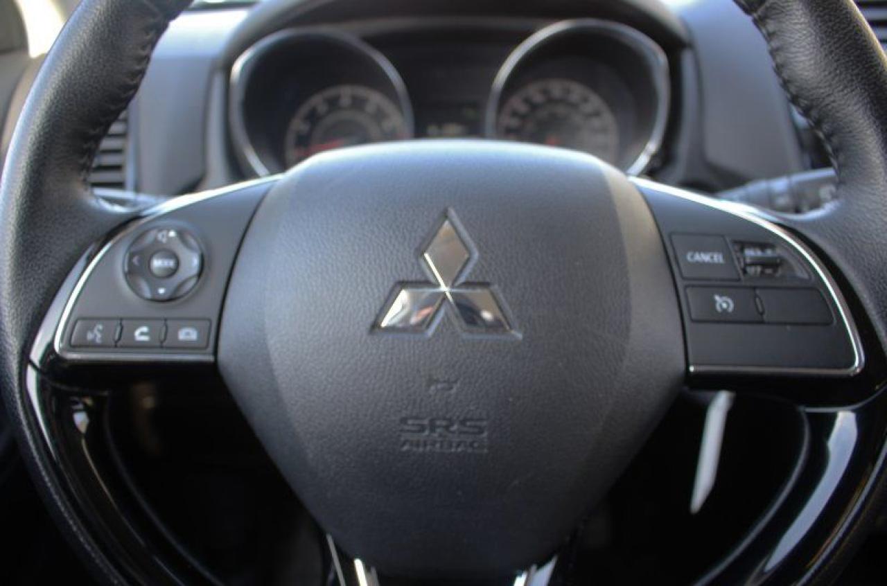 2024 Mitsubishi RVR SE*AWD*Heated Seats*CarPlay*Rear Cam*2.4L Photo