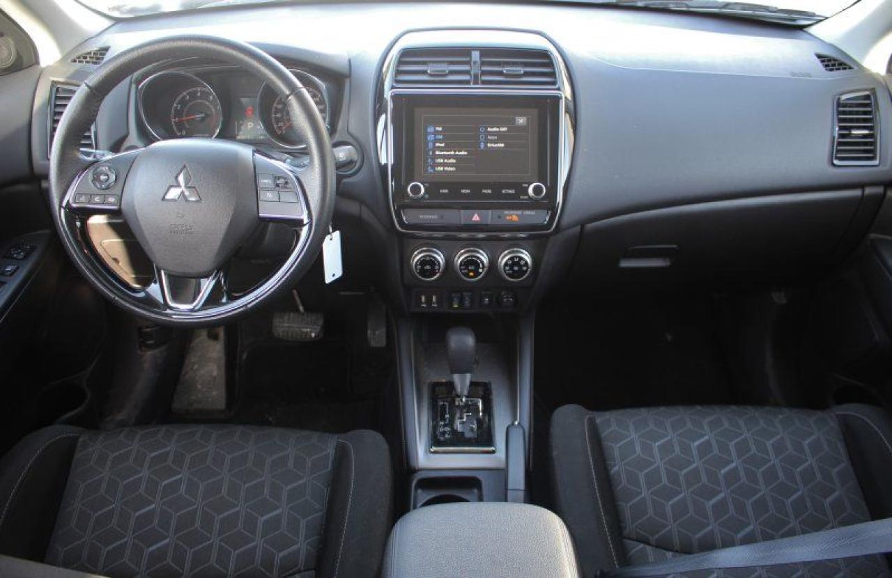 2024 Mitsubishi RVR SE*AWD*Heated Seats*CarPlay*Rear Cam*2.4L Photo