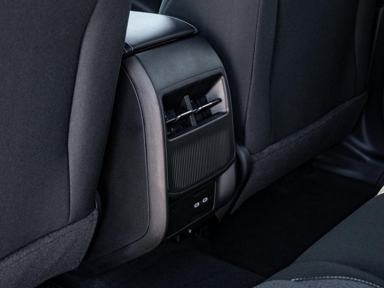 2026 Jeep Cherokee laredo Photo