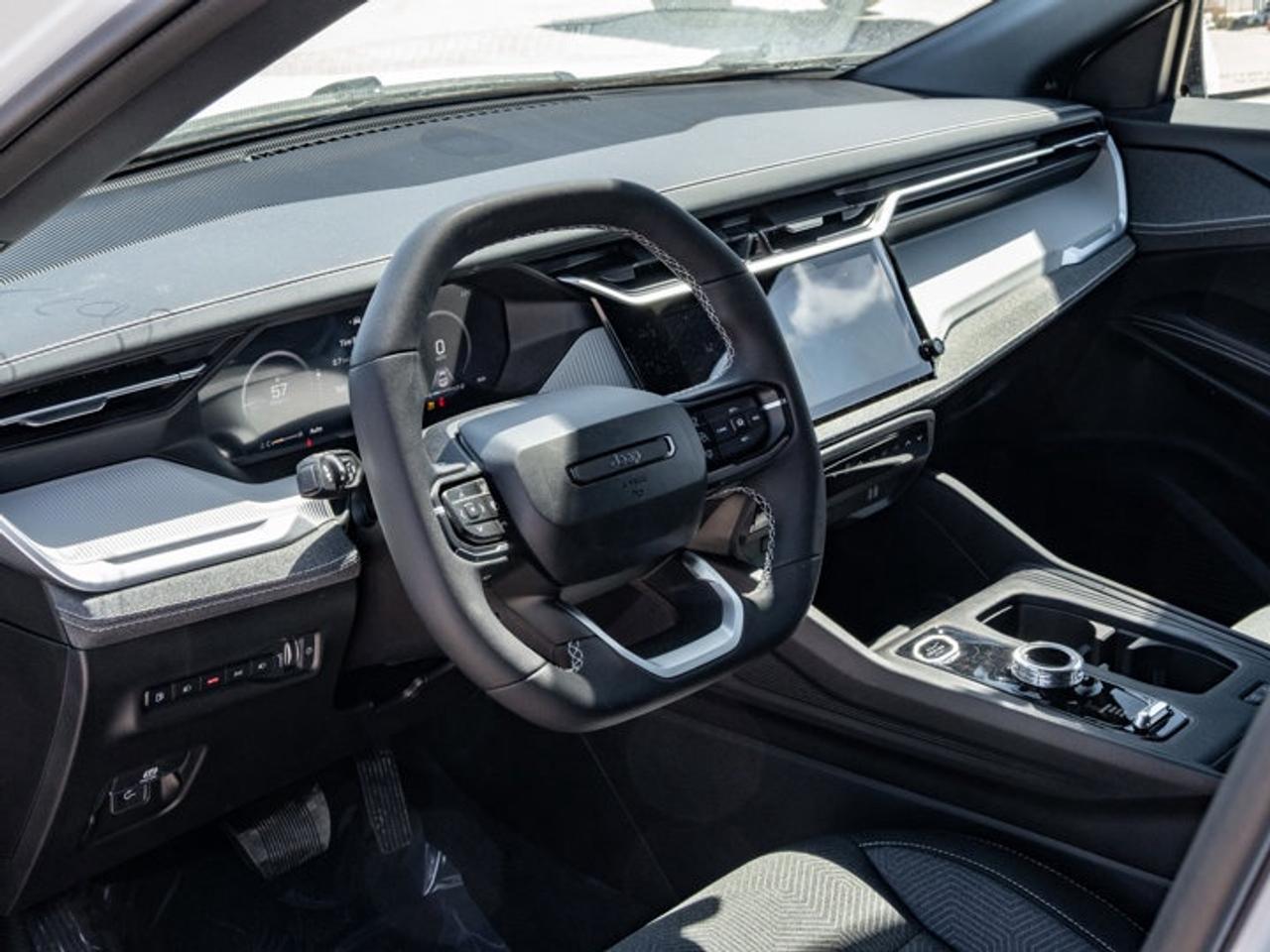 2026 Jeep Cherokee laredo Photo