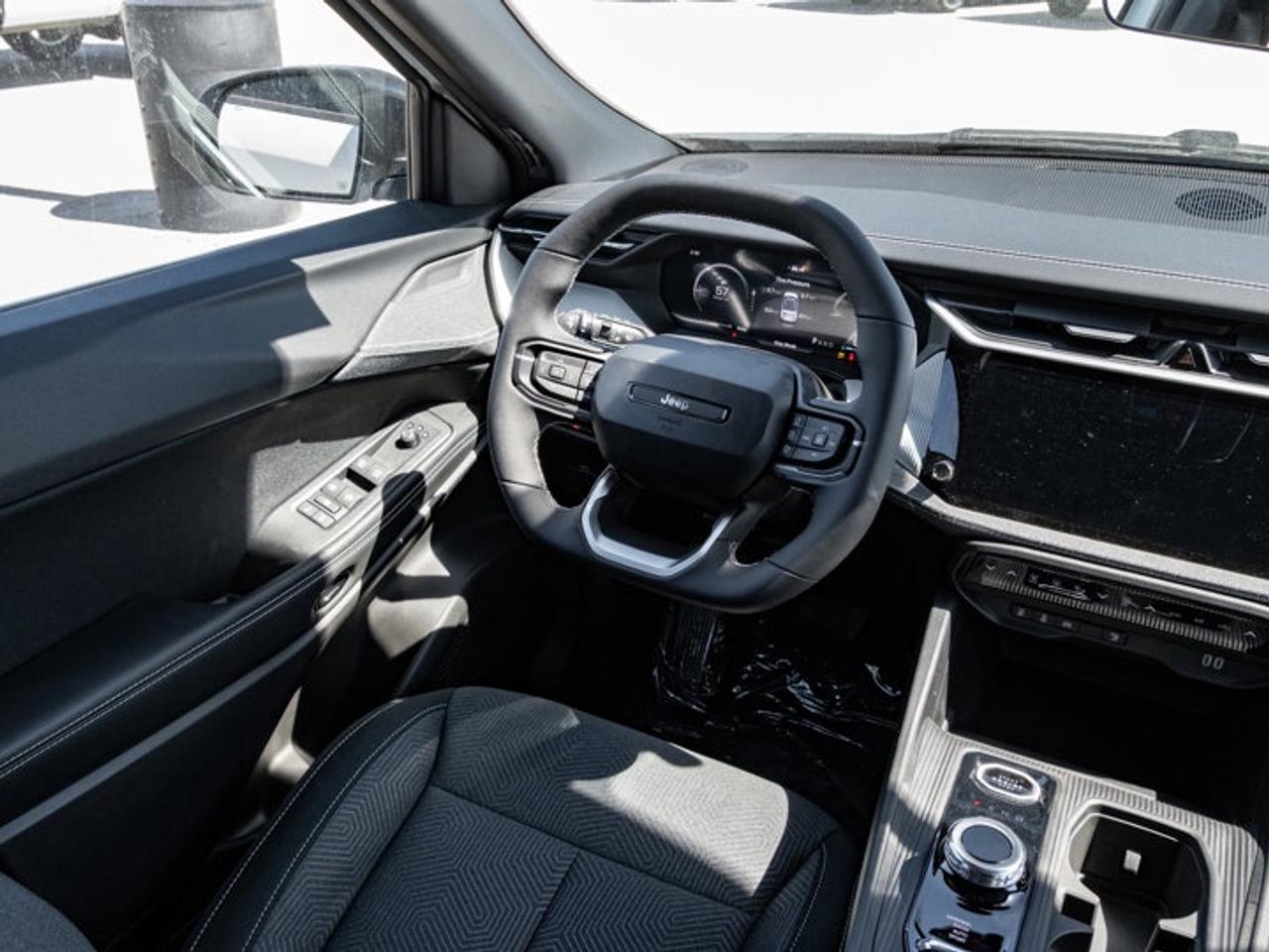 2026 Jeep Cherokee laredo Photo