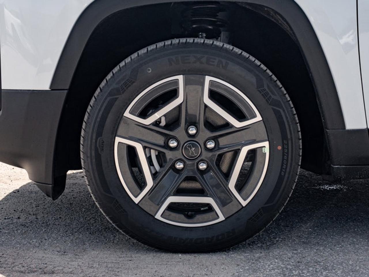 2026 Jeep Cherokee laredo Photo