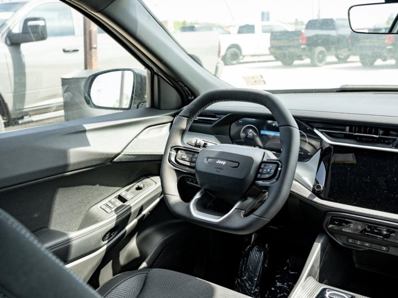 2026 Jeep Cherokee laredo Photo