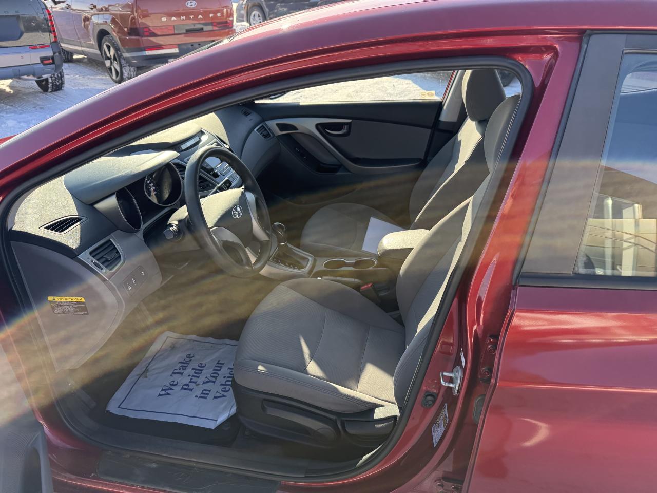 2016 Hyundai Elantra 4dr Sdn Auto L+ Photo