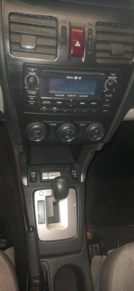 2015 Subaru Forester i Touring -AWD Photo4