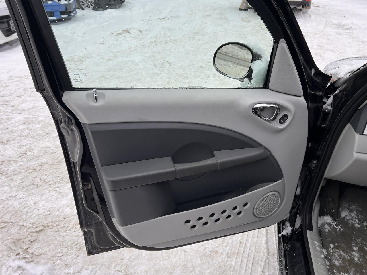 2010 Chrysler PT Cruiser CLASSIC Photo