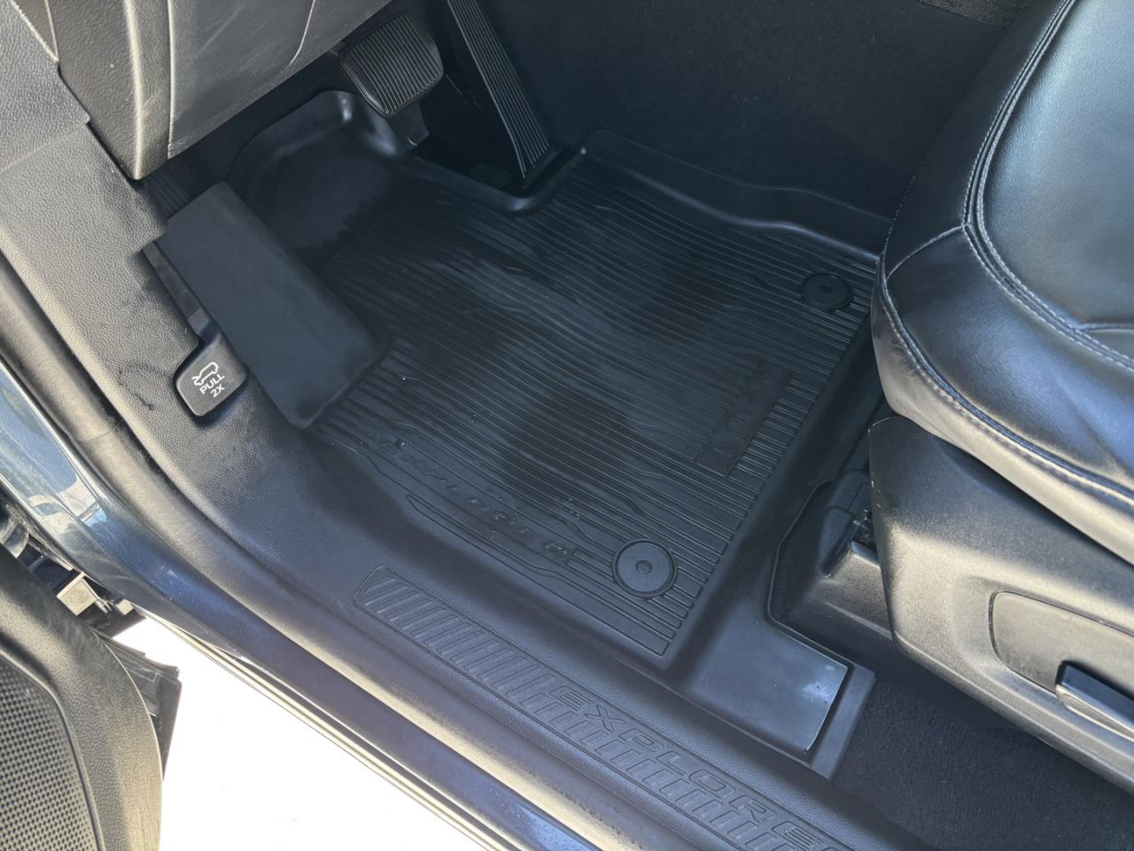 2023 Ford Explorer XLT AWD ~1 OWNER~NO ACCIDENTS~ Photo