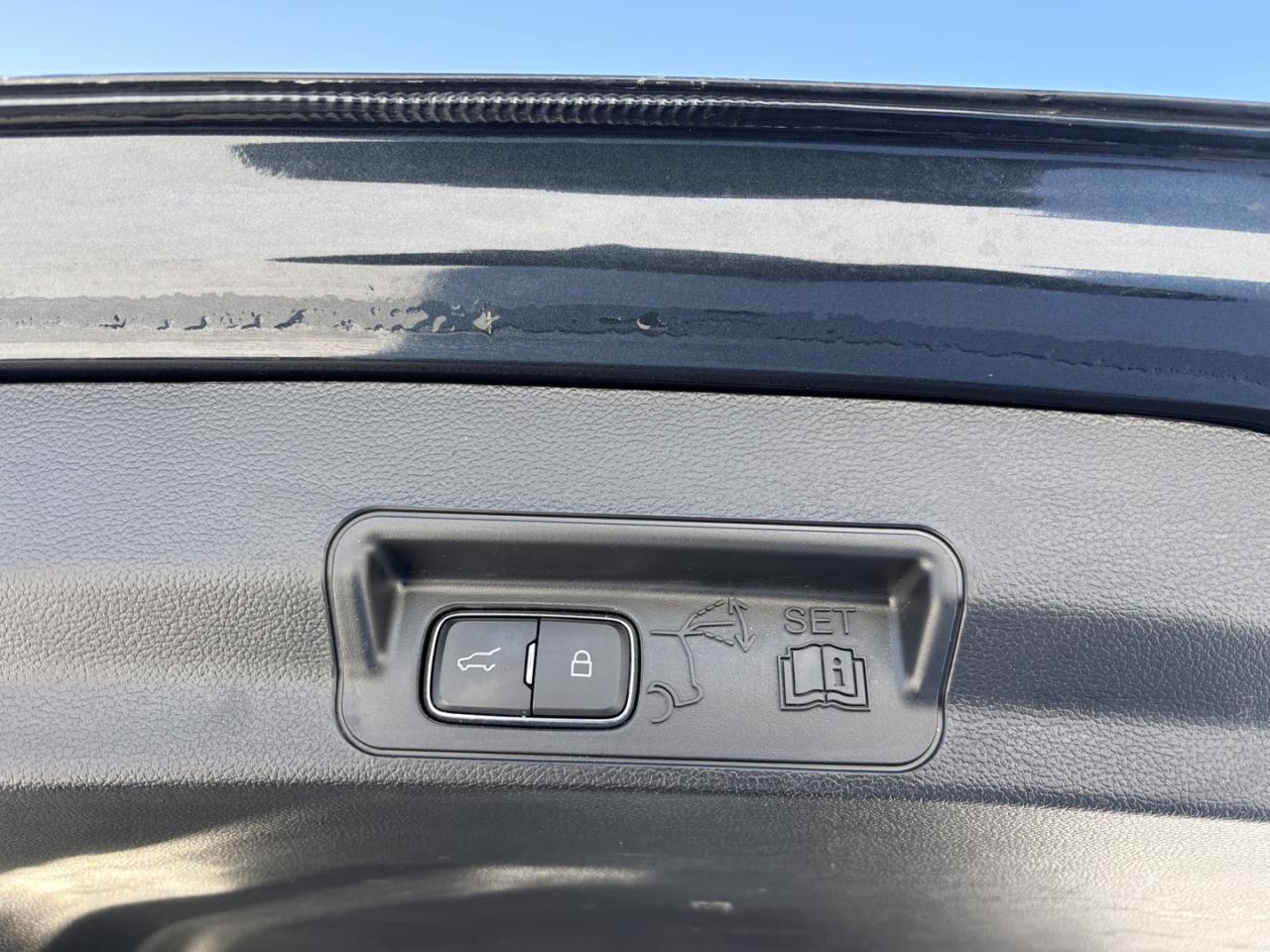 2023 Ford Explorer XLT AWD ~1 OWNER~NO ACCIDENTS~ Photo