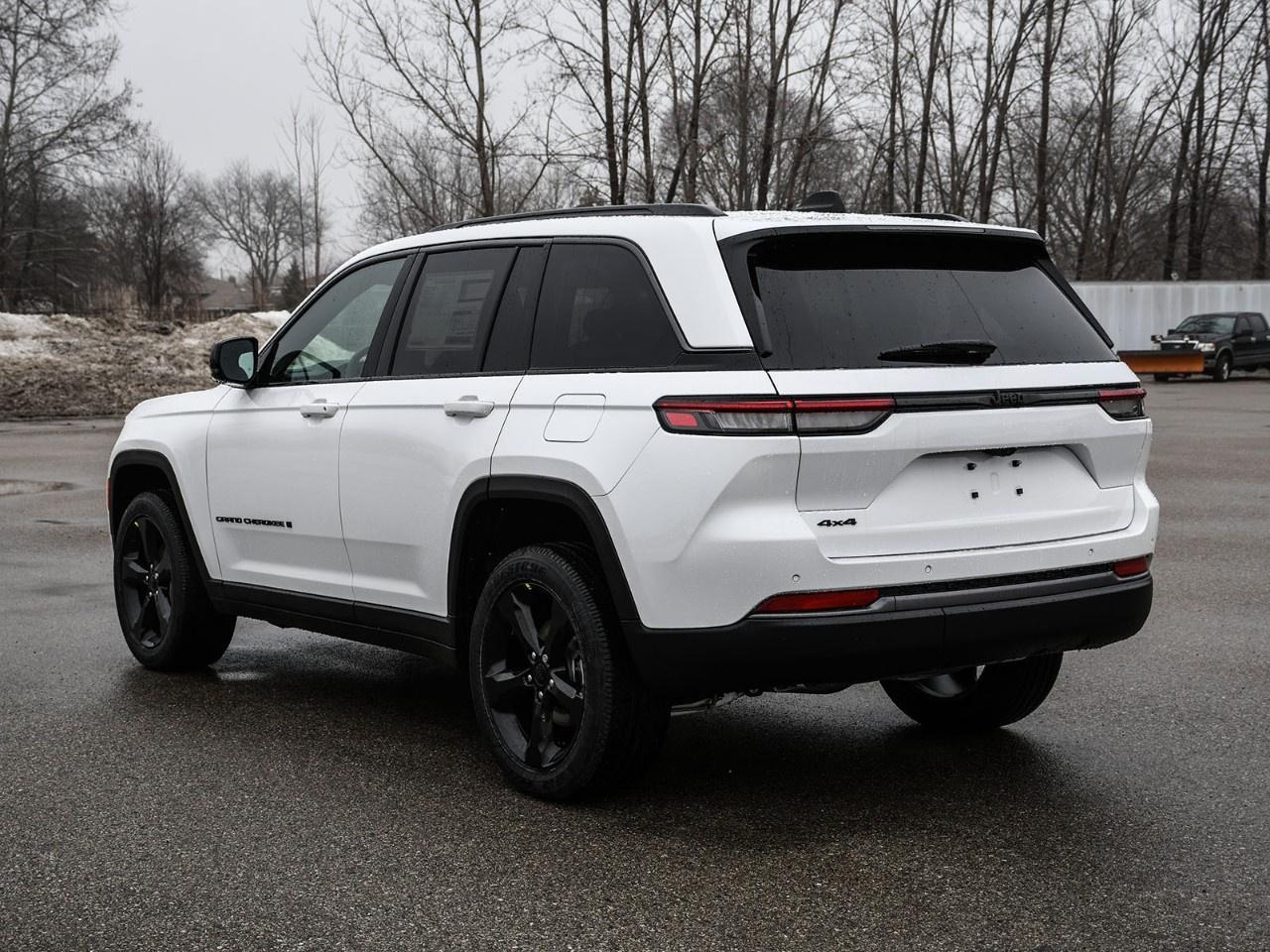 2026 Jeep Grand Cherokee ALTITUDE 4X4 Photo1