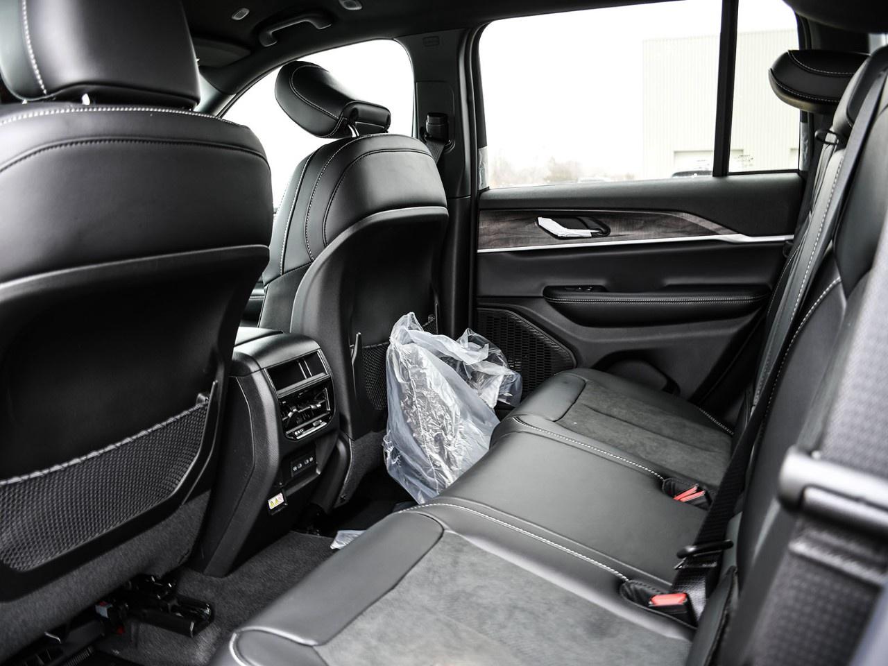 2026 Jeep Grand Cherokee  Photo