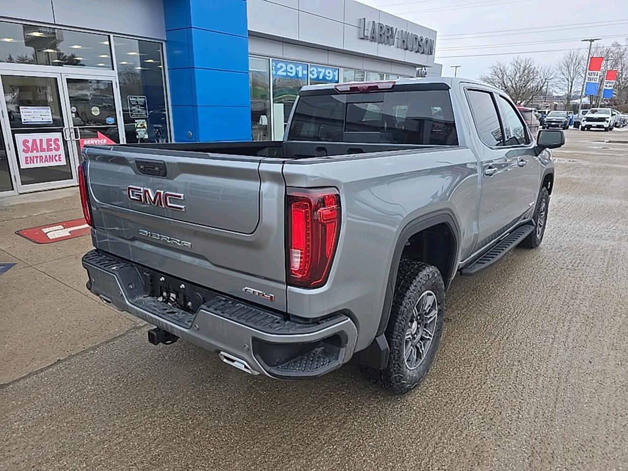 2026 GMC Sierra 1500 AT4 Photo2