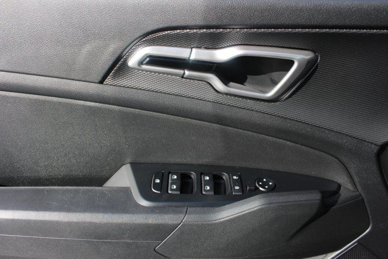 2024 Kia Sportage LX*4x4*Heated Seats*CarPlay*Rear Cam*2.4L-4cyl Photo