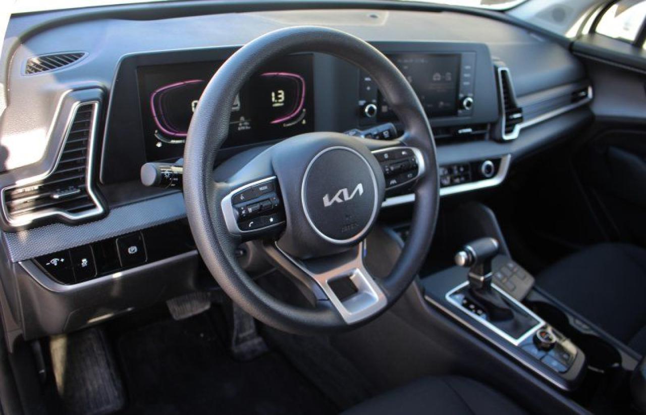 2024 Kia Sportage LX*4x4*Heated Seats*CarPlay*Rear Cam*2.4L-4cyl Photo