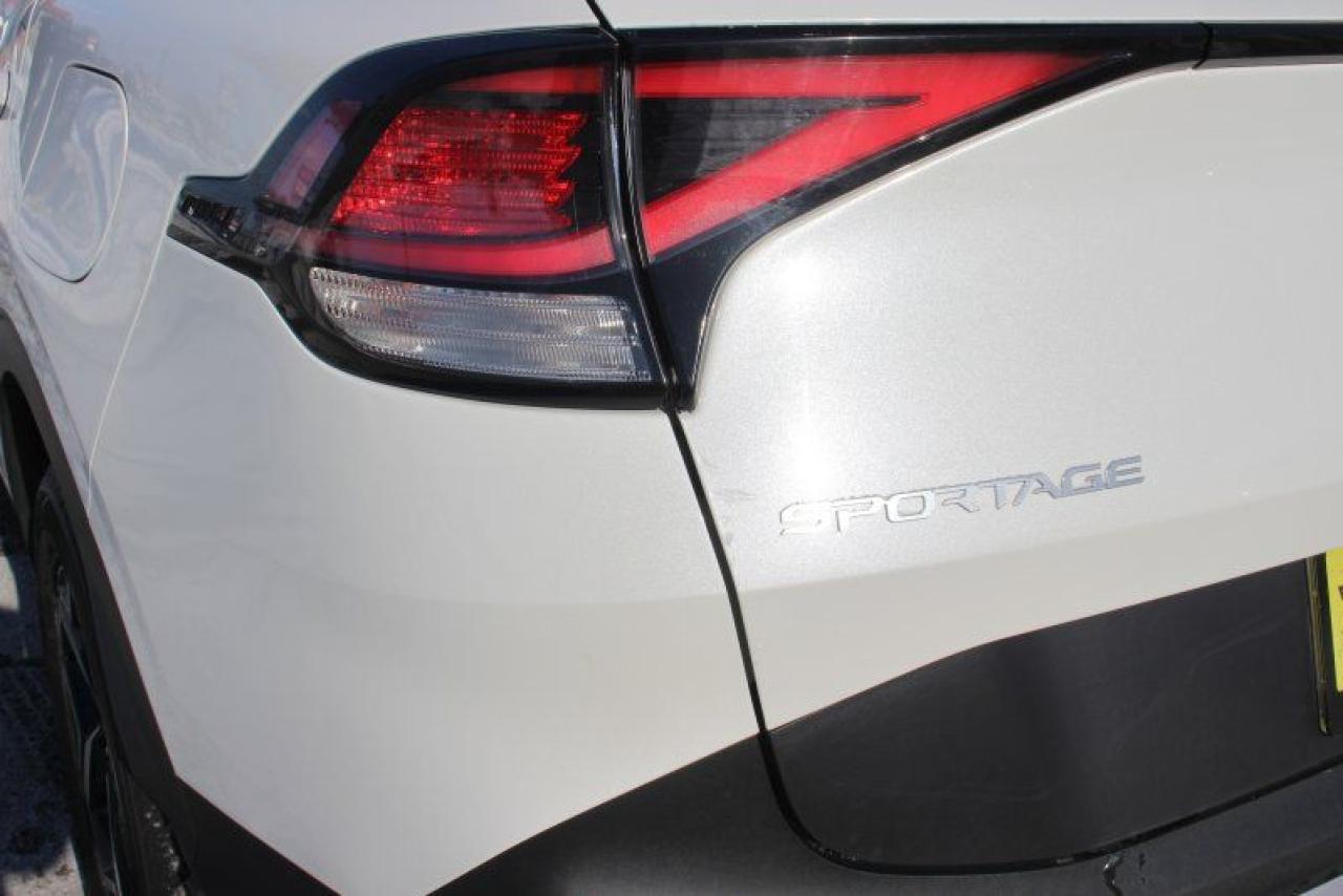 2024 Kia Sportage LX*4x4*Heated Seats*CarPlay*Rear Cam*2.4L-4cyl Photo