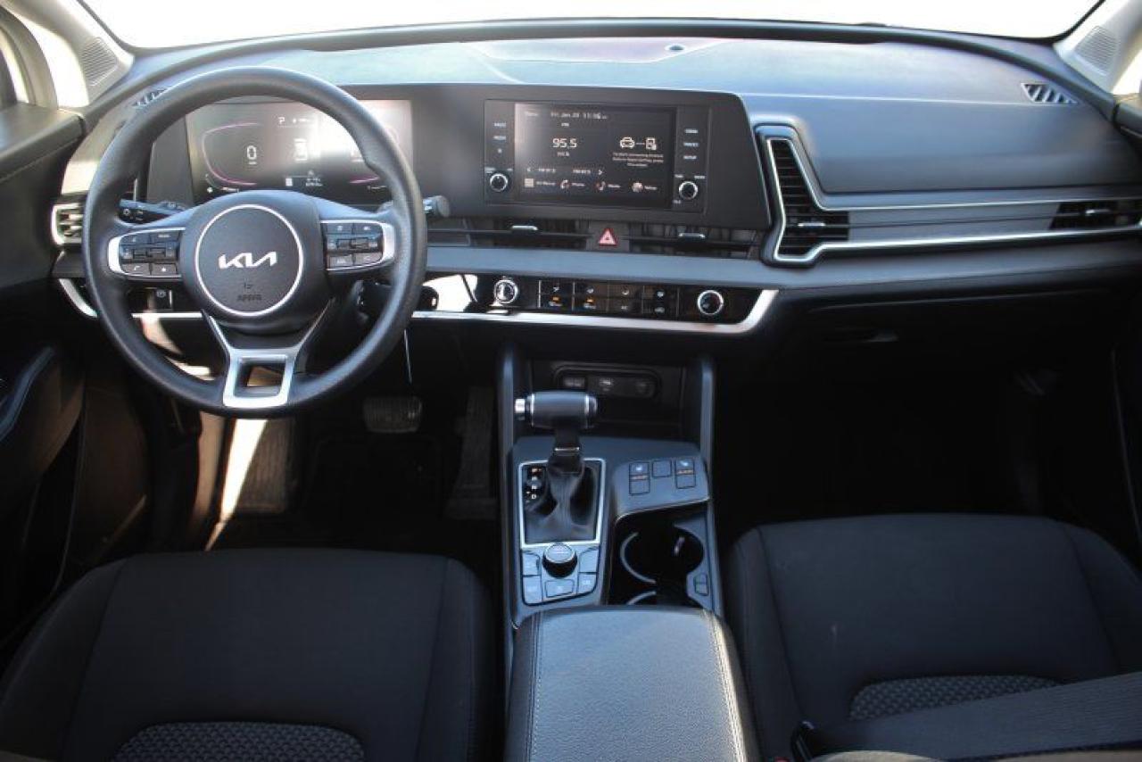 2024 Kia Sportage LX*4x4*Heated Seats*CarPlay*Rear Cam*2.4L-4cyl Photo